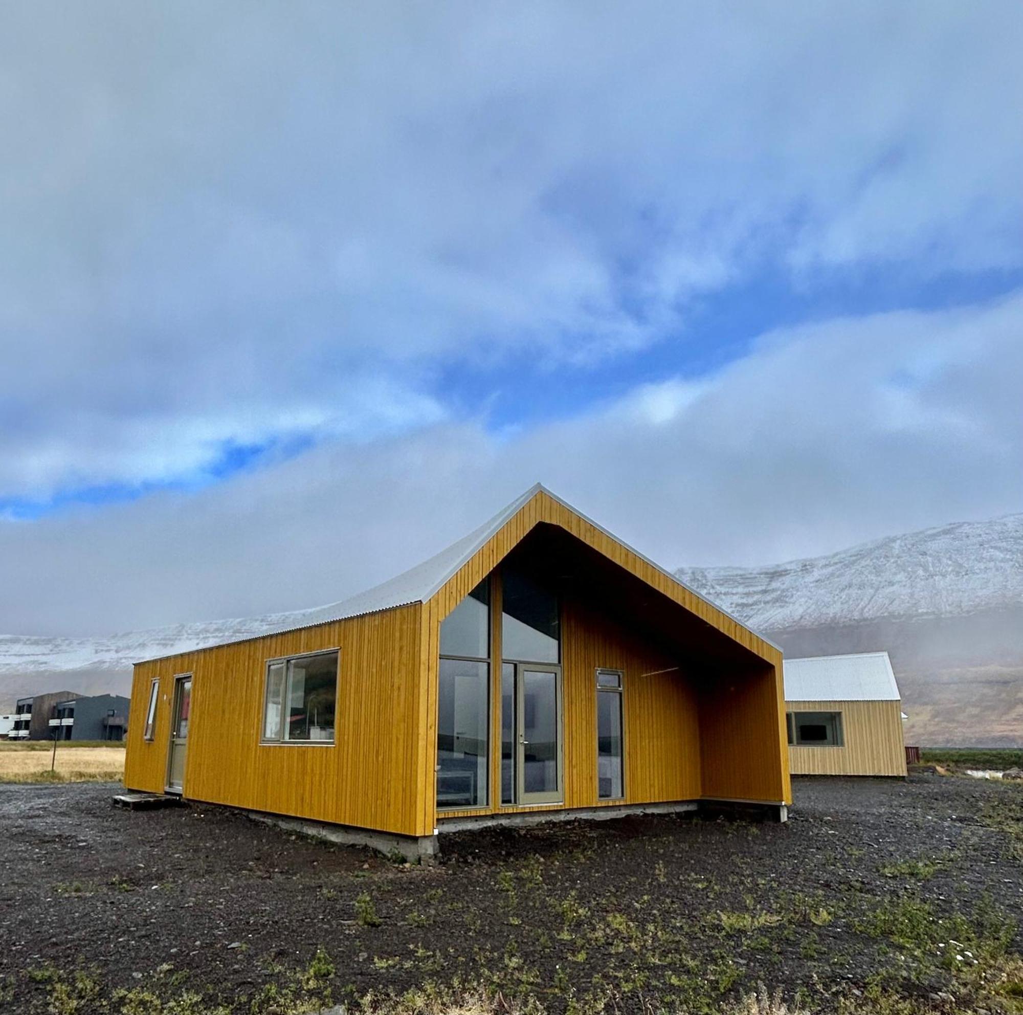 Fisk Club Cottages - Captain'S House Sudureyri 外观 照片
